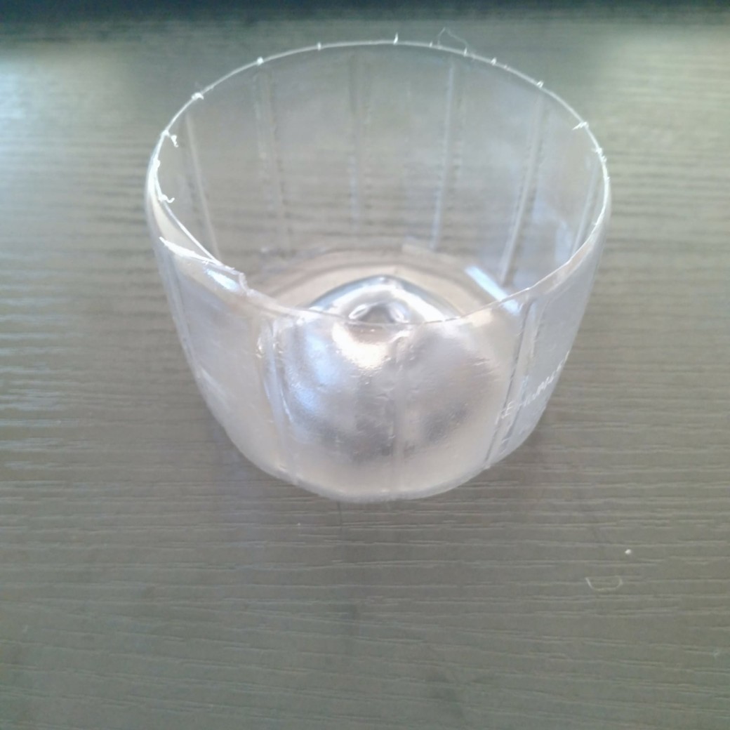 しょうゆの密閉ボトルの容器