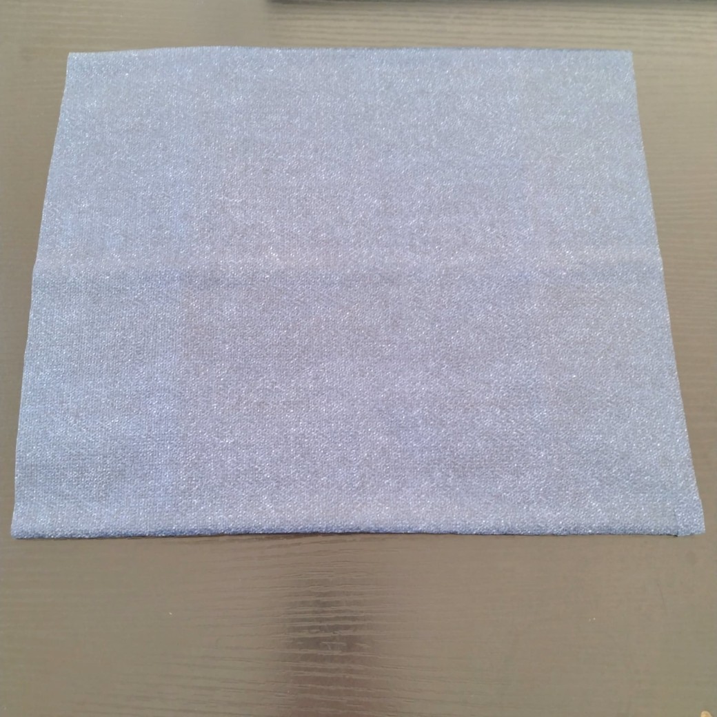 リメイクシートを張りつけた牛乳パック