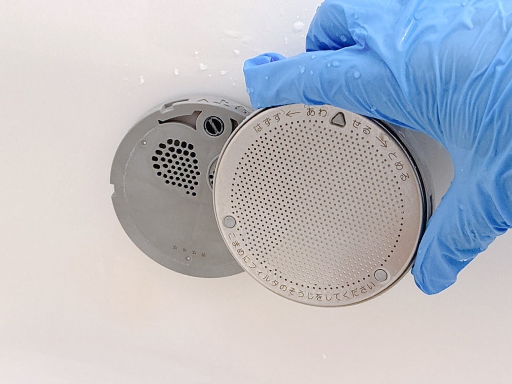 NG③循環口のふたを外す