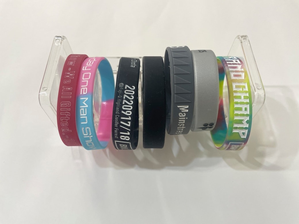 シリコンバンドもすっきり収納