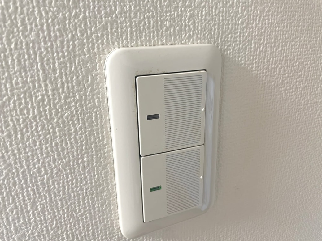 気になる「スイッチまわりの黄ばみ汚れ」