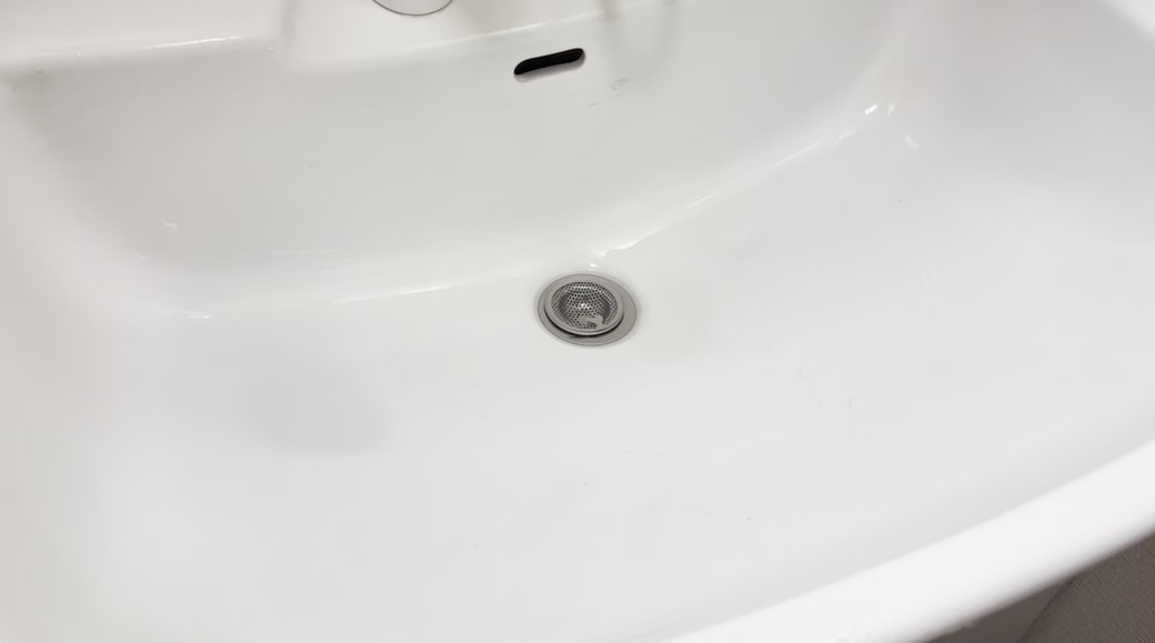 掃除後の洗面ボウル