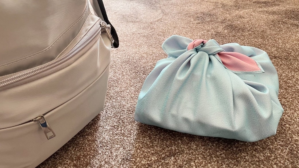 荷物を包んだふろしき