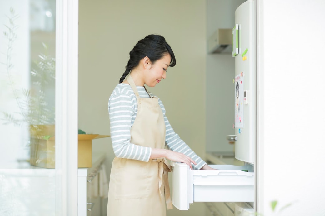 冷蔵庫に入れる人