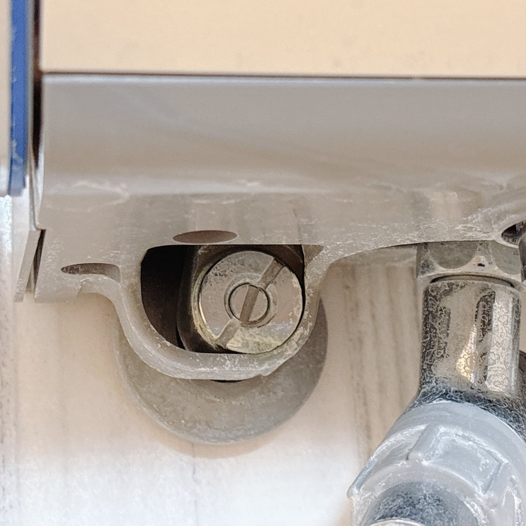 原因②止水栓が締まりすぎている