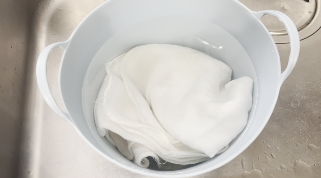 ハイターにつけたふきん