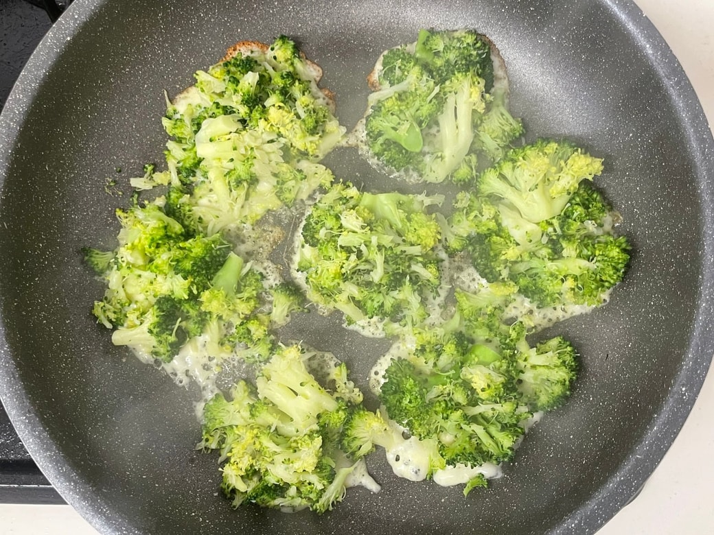 ブロッコリーのチーズ焼き