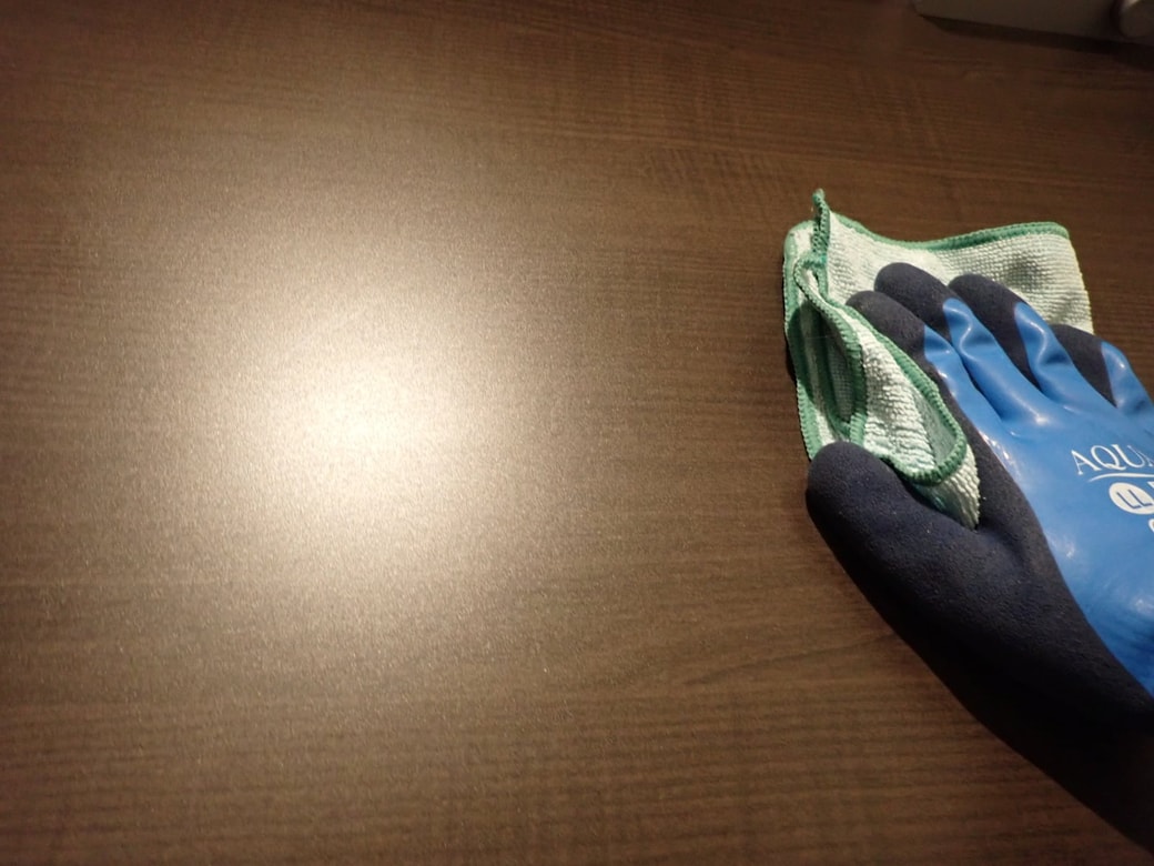 水拭きからの乾拭き