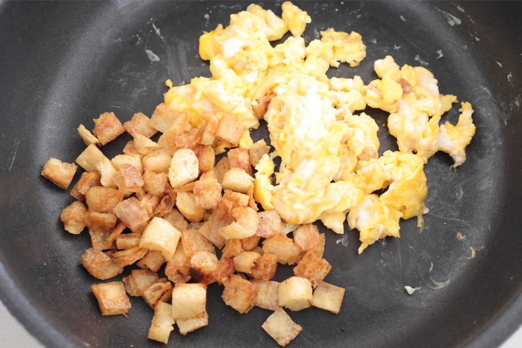 「油揚げとたまごのおにぎり」