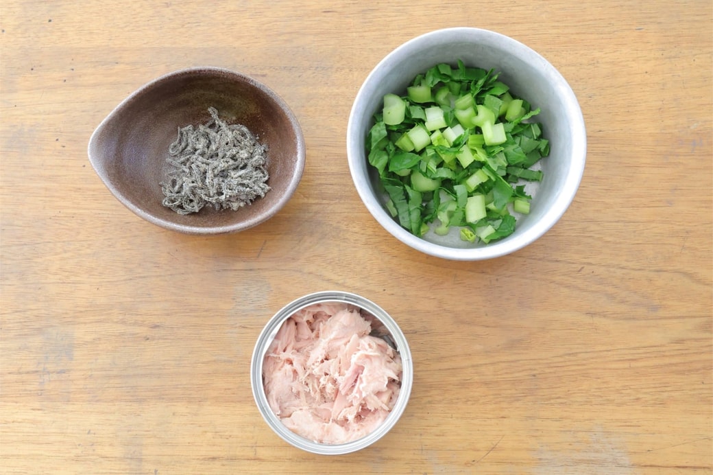 「小松菜とツナのこんぶおにぎり」