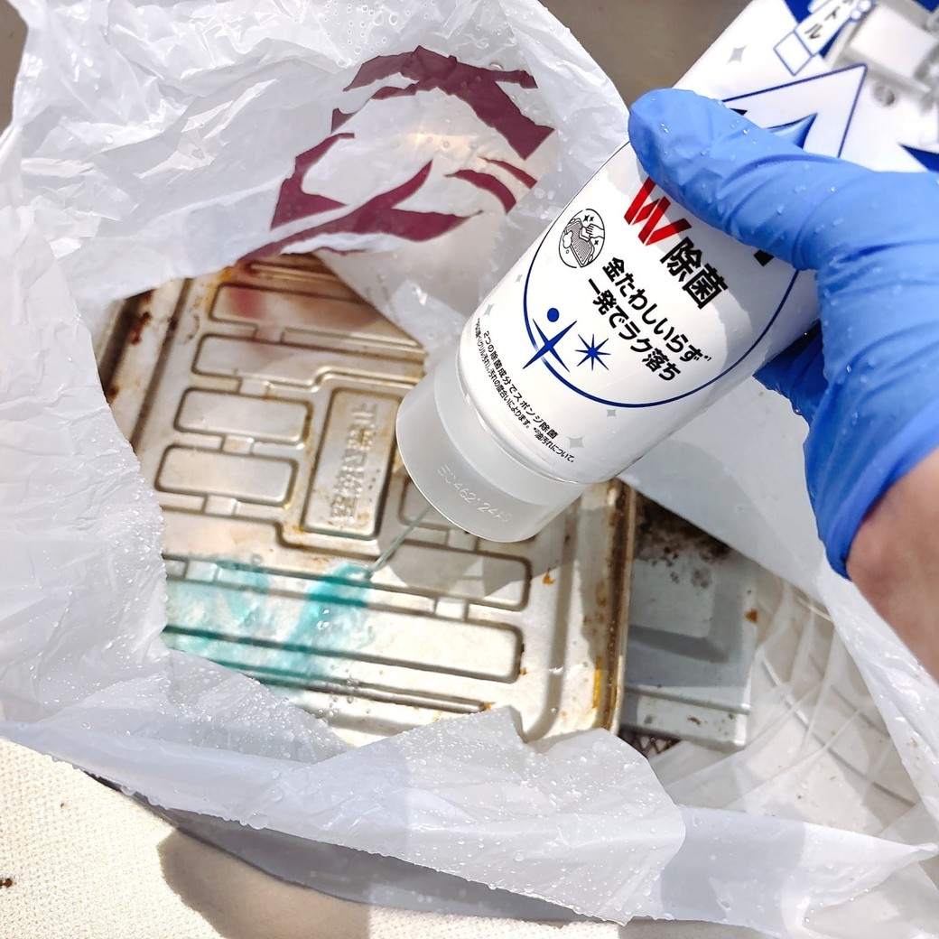 台所用中性洗剤とぬるま湯につける