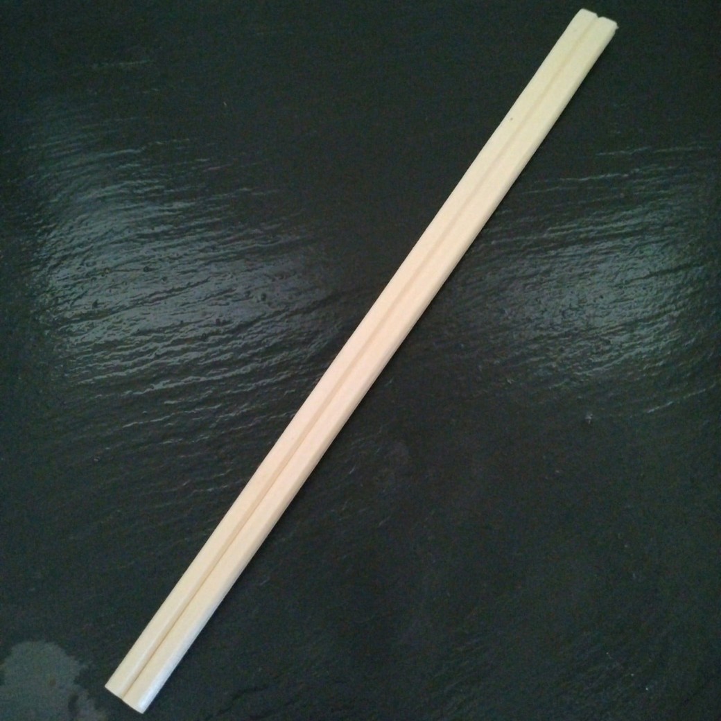 正解は「割りばし」