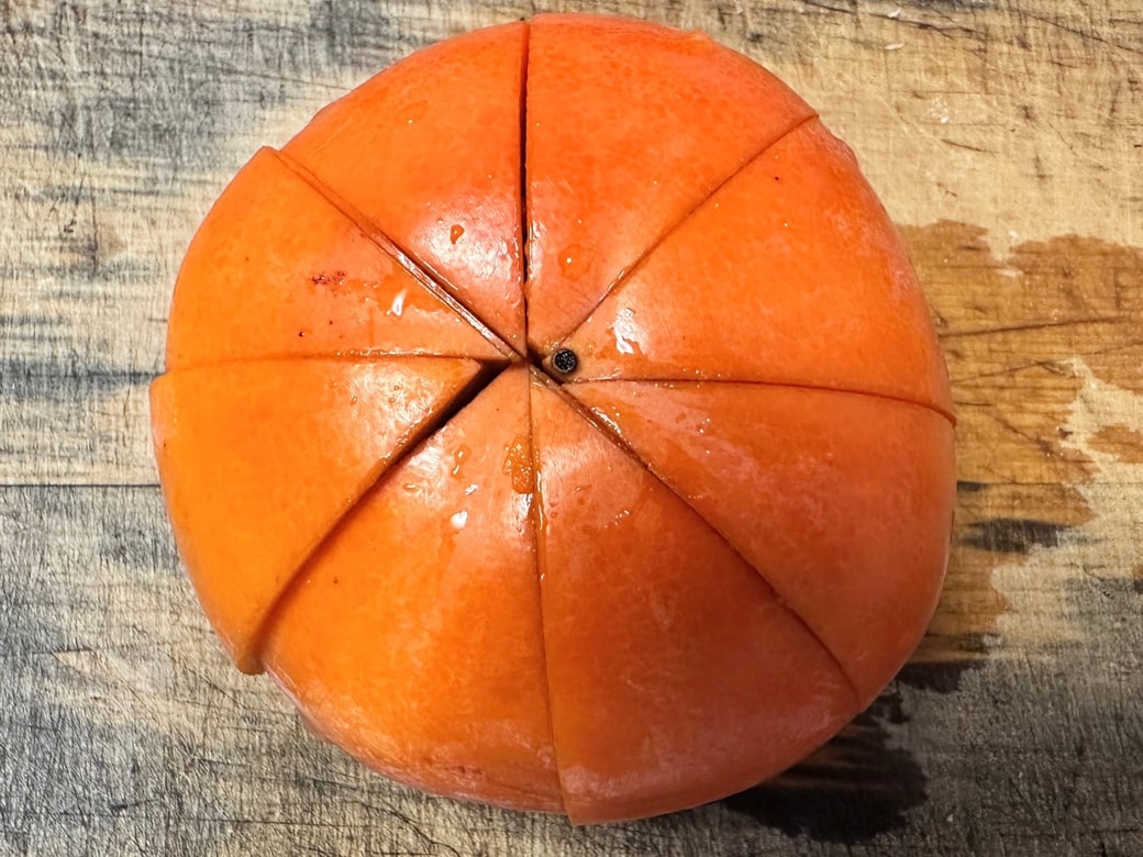 さらに8つになるように切り込みを入れる