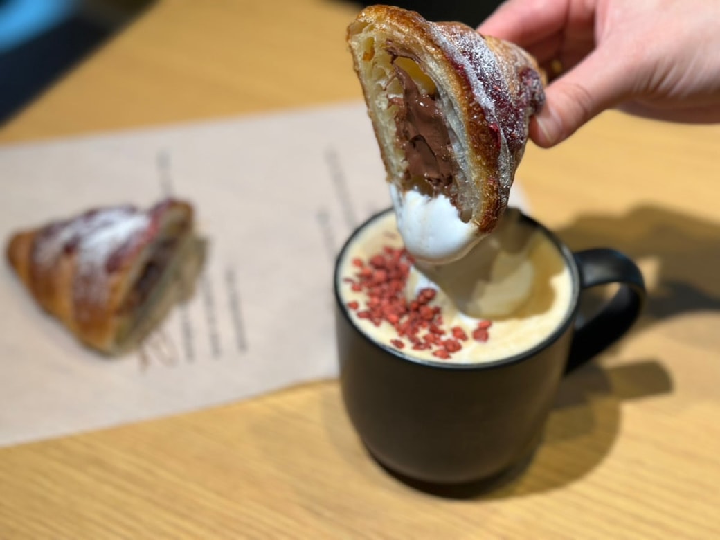 ストロベリー ラベンダー ラテ