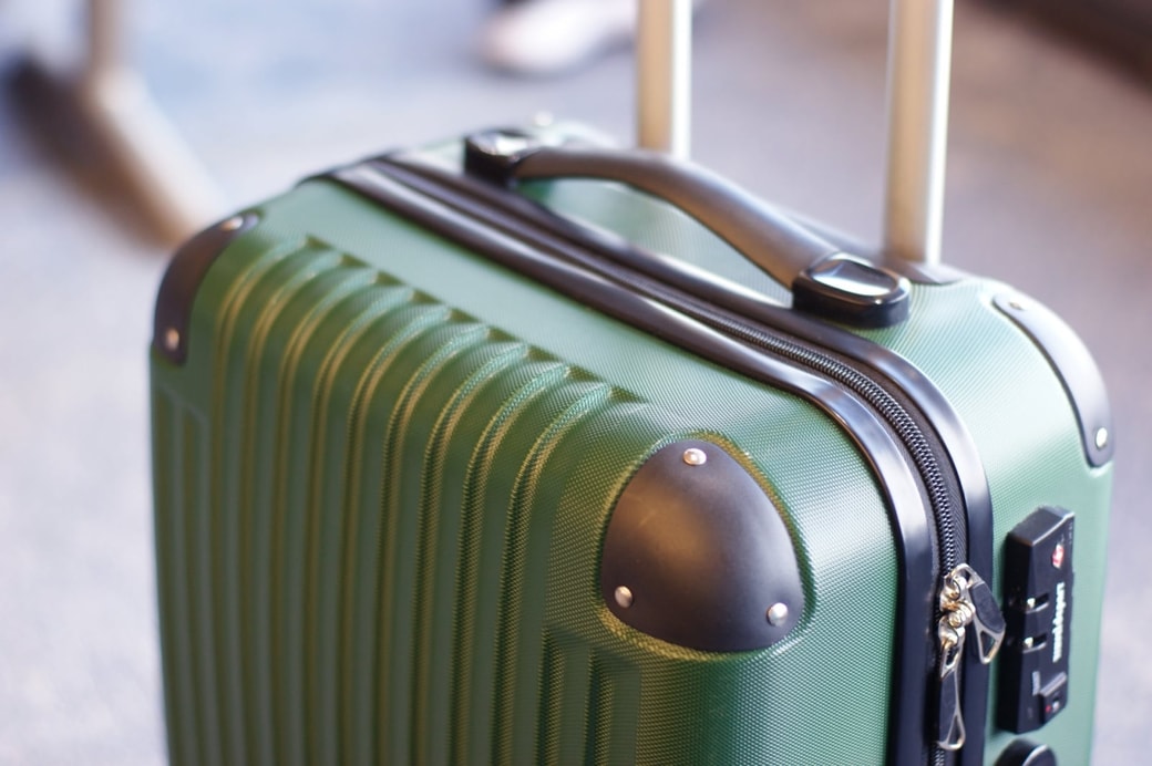 スーツケース