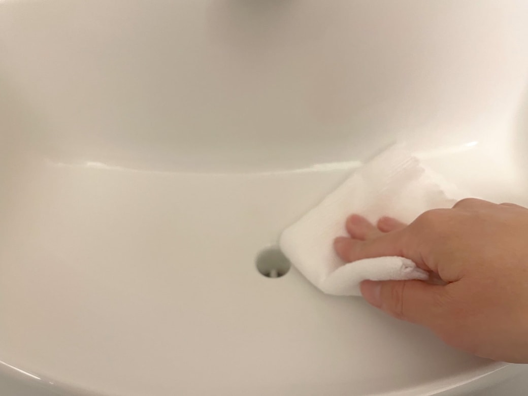 水拭きで仕上げる