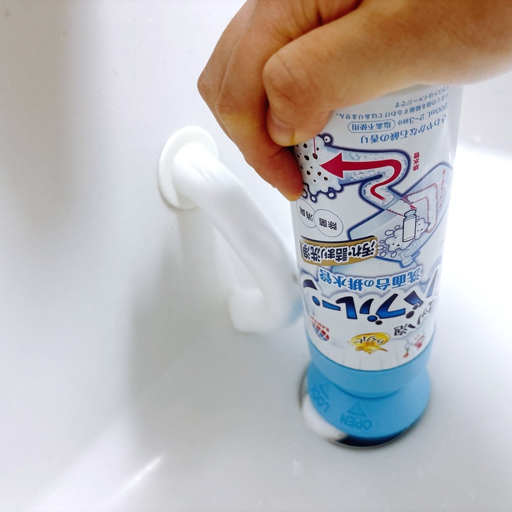 オーバーフローから泡が出たら噴射をやめる