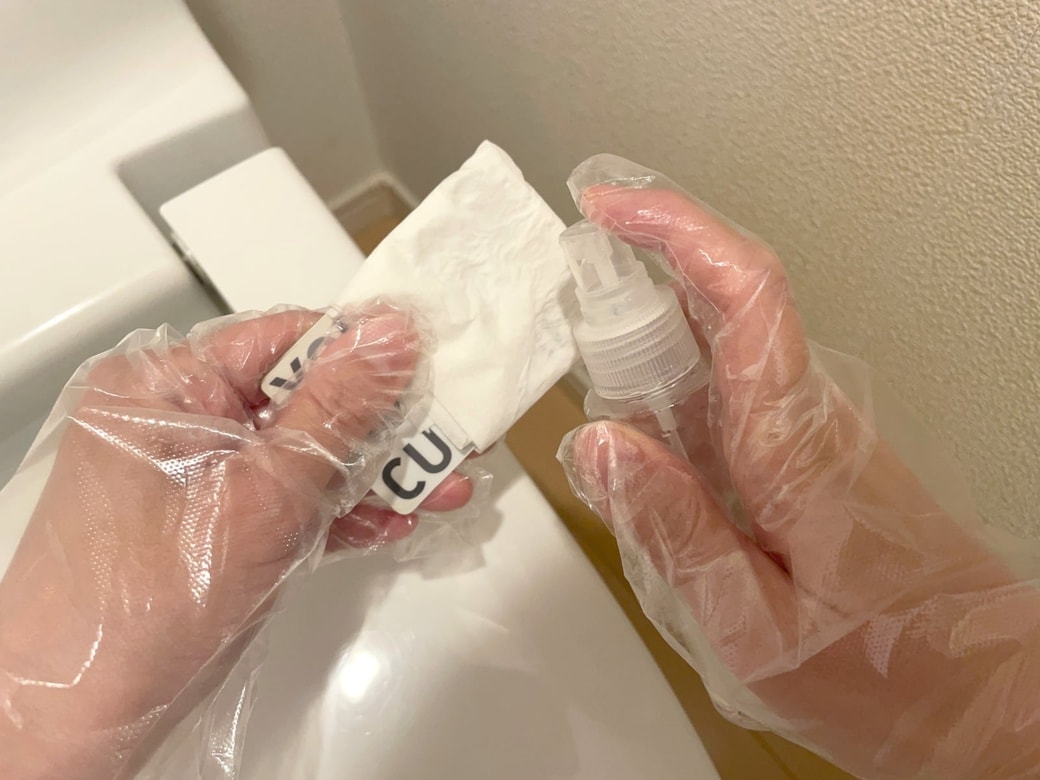 すき間にぴったりな即席お掃除グッズの完成