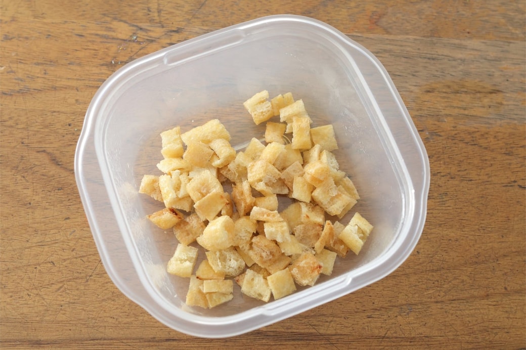 「梅とあぶら揚げのおにぎり」