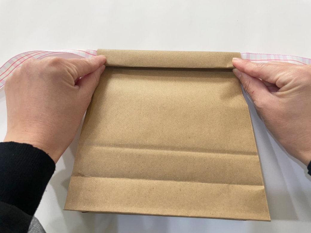 リボンの幅に合わせて折る