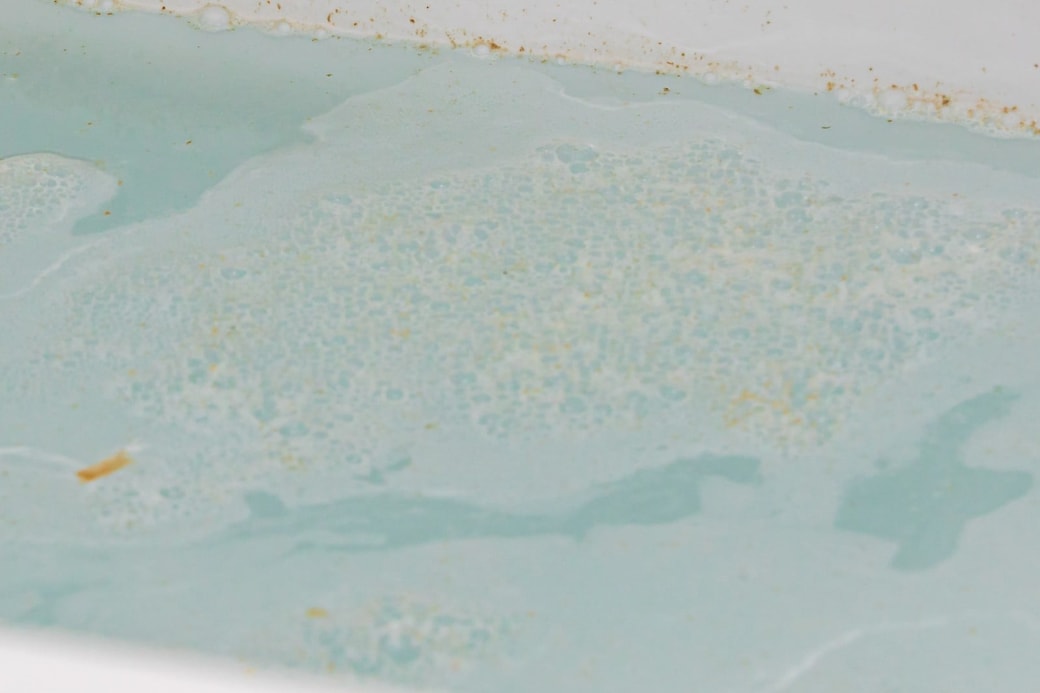 サイン①ふわふわした汚れが浮いてくる