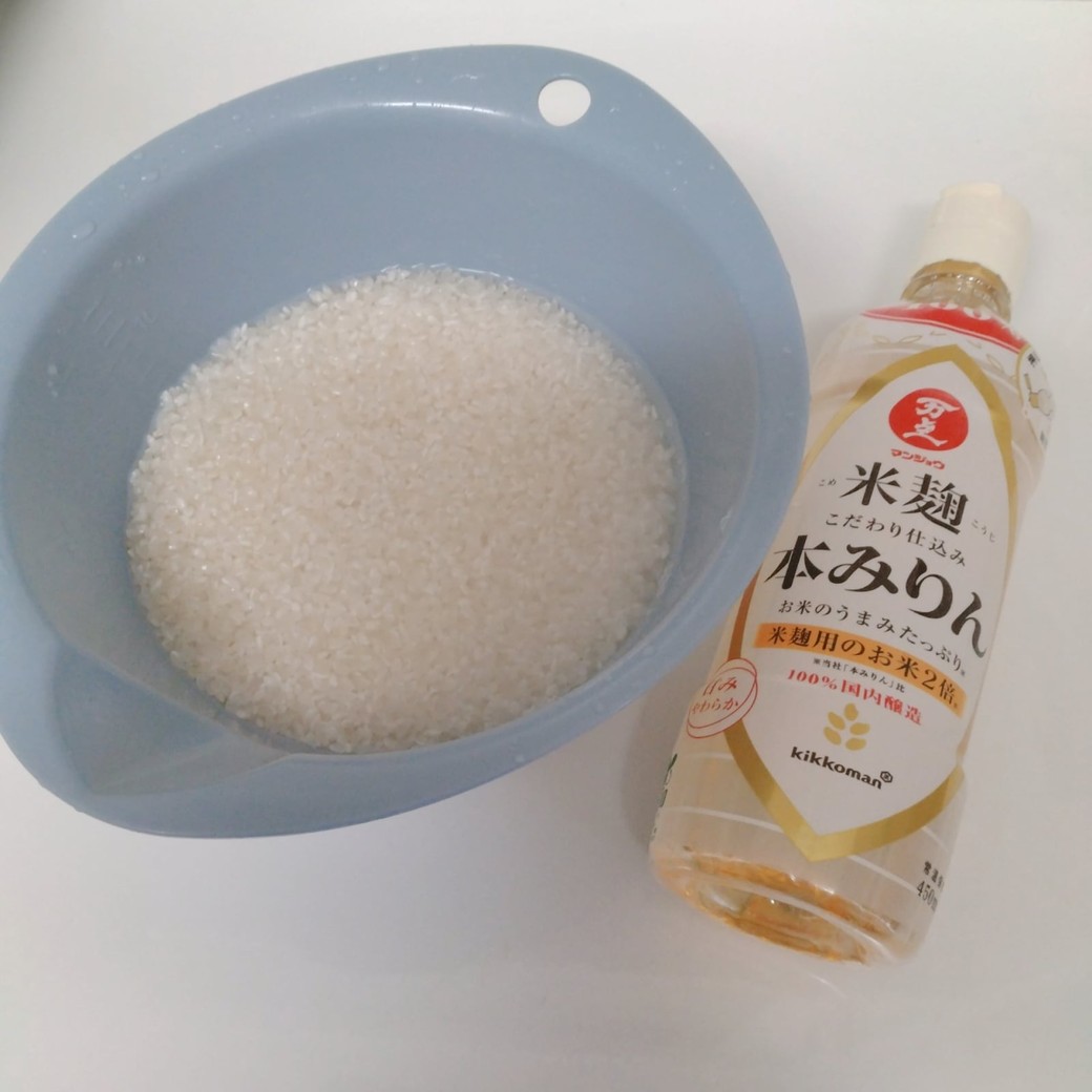 研いだ米とみりん