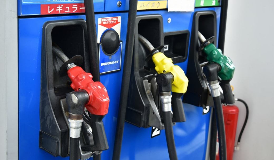 ガソリンスタンドの給油ノズル