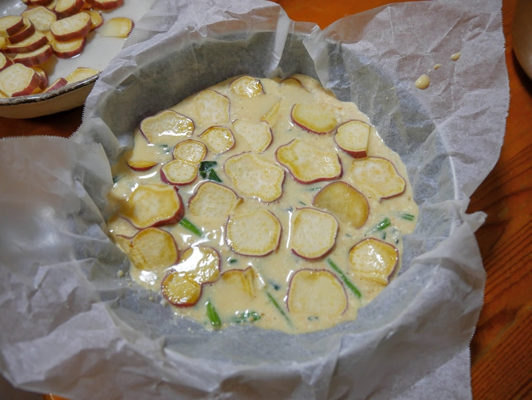 さつまいもの半量おいたところ