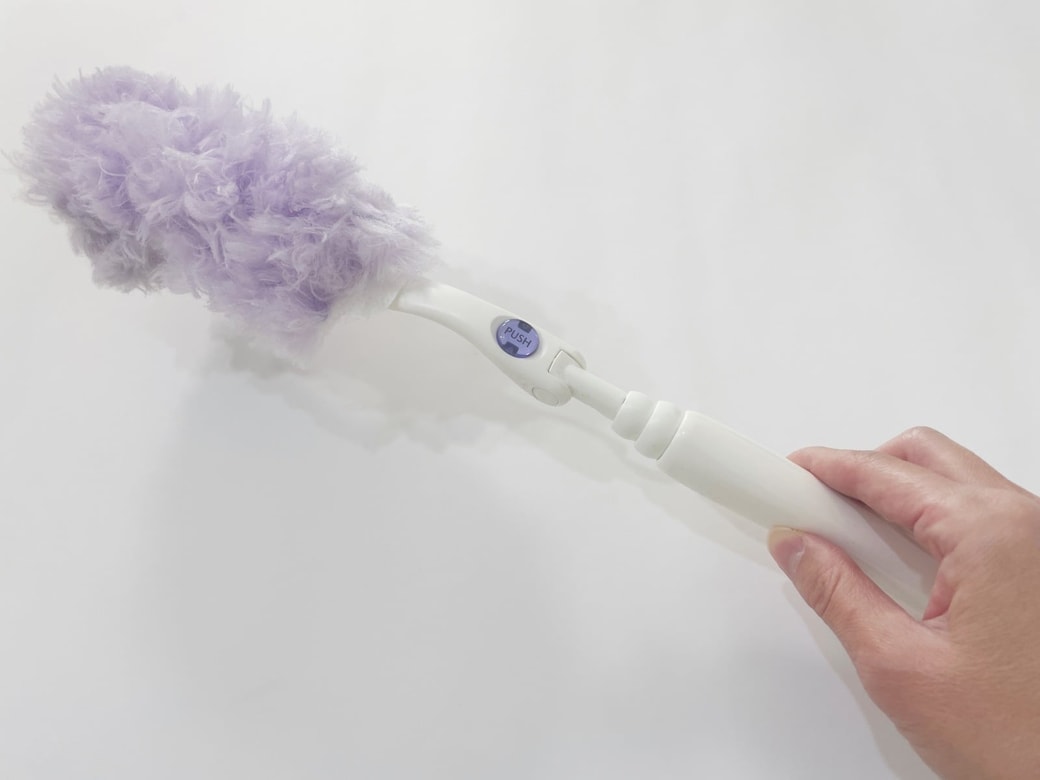 「クイックルハンディ」の伸縮タイプが便利