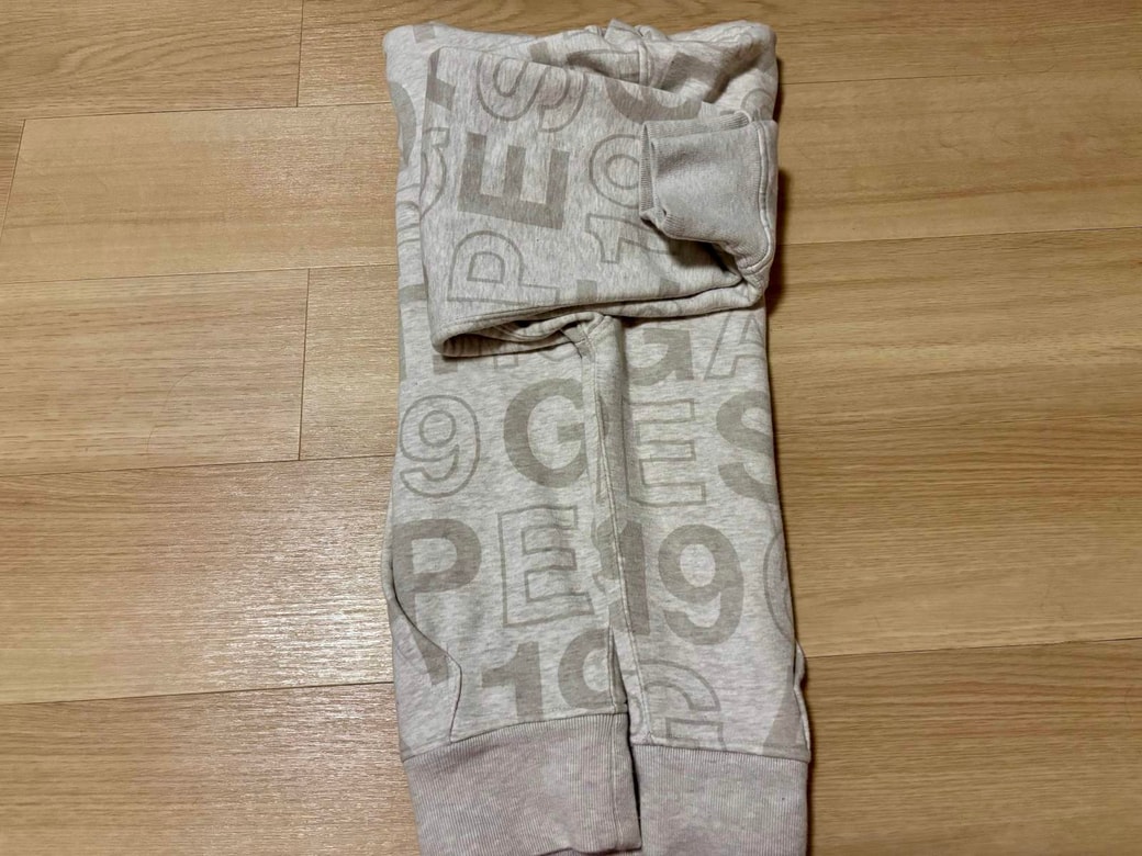 袖のあまりを折る