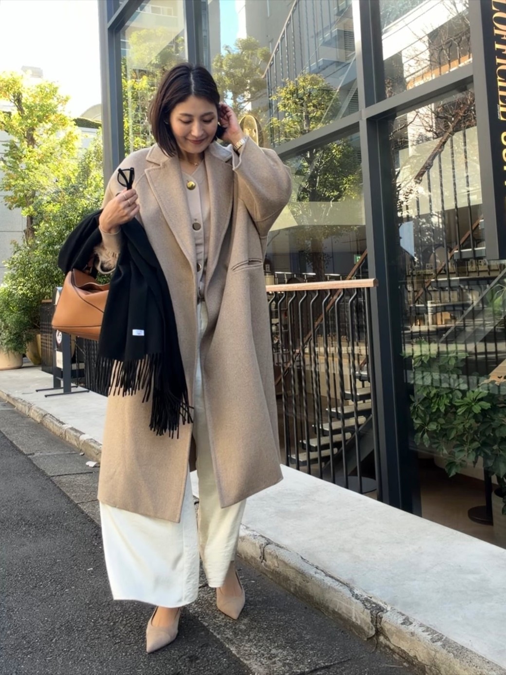 白×ベージュでまとめると品よくやわらかい雰囲気に。