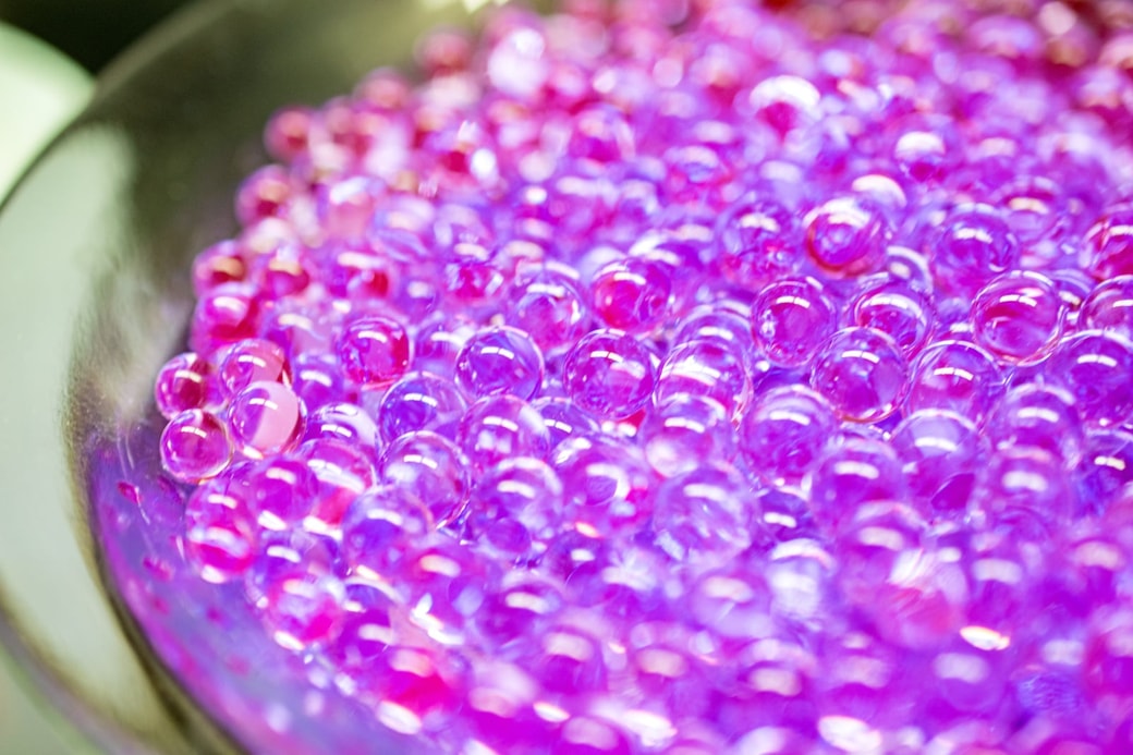 NG　手洗い鉢に芳香剤などのものを置く