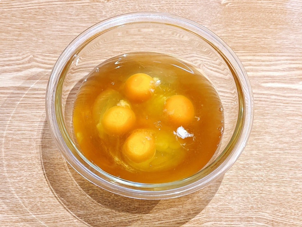 だし・卵・片栗粉を混ぜる