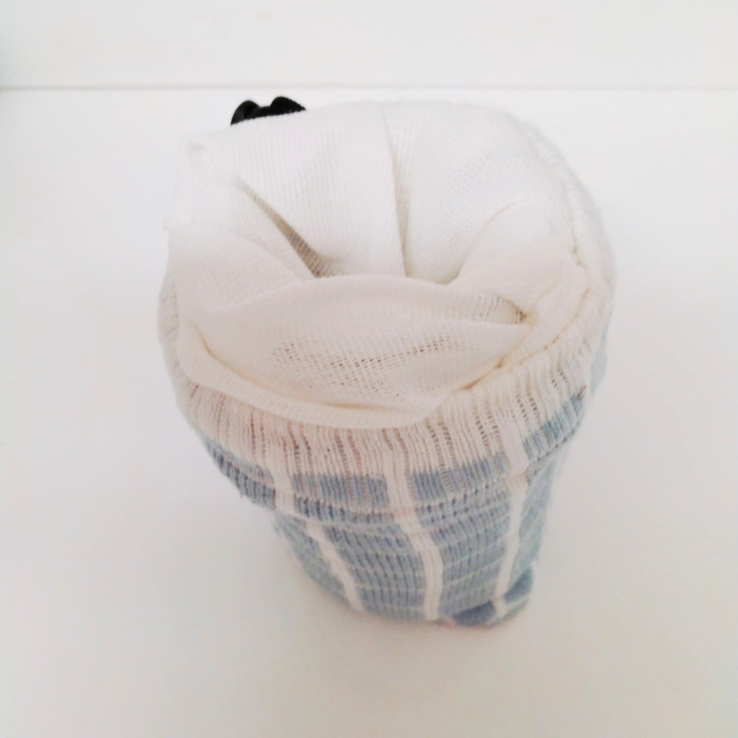 「食品の空き瓶」と「ニットペットボトルカバー」