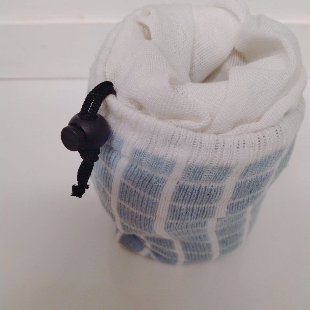 「食品の空き瓶」と「ニットペットボトルカバー」