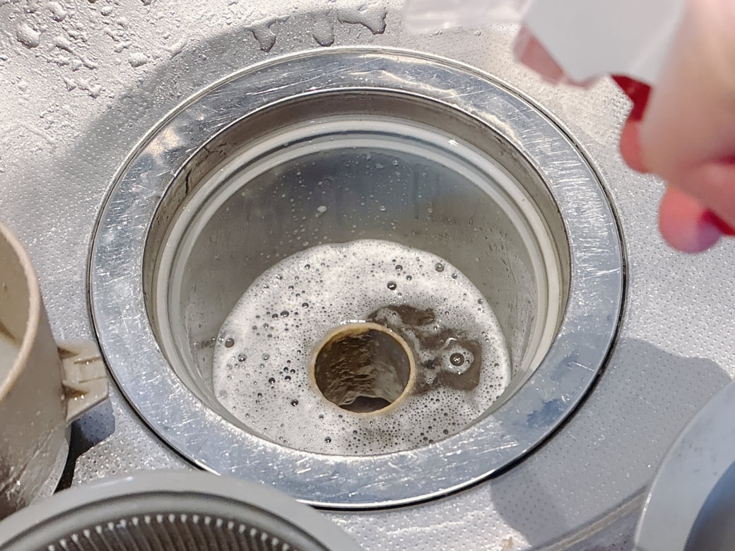 こすらずぬめりとりをスプレーする