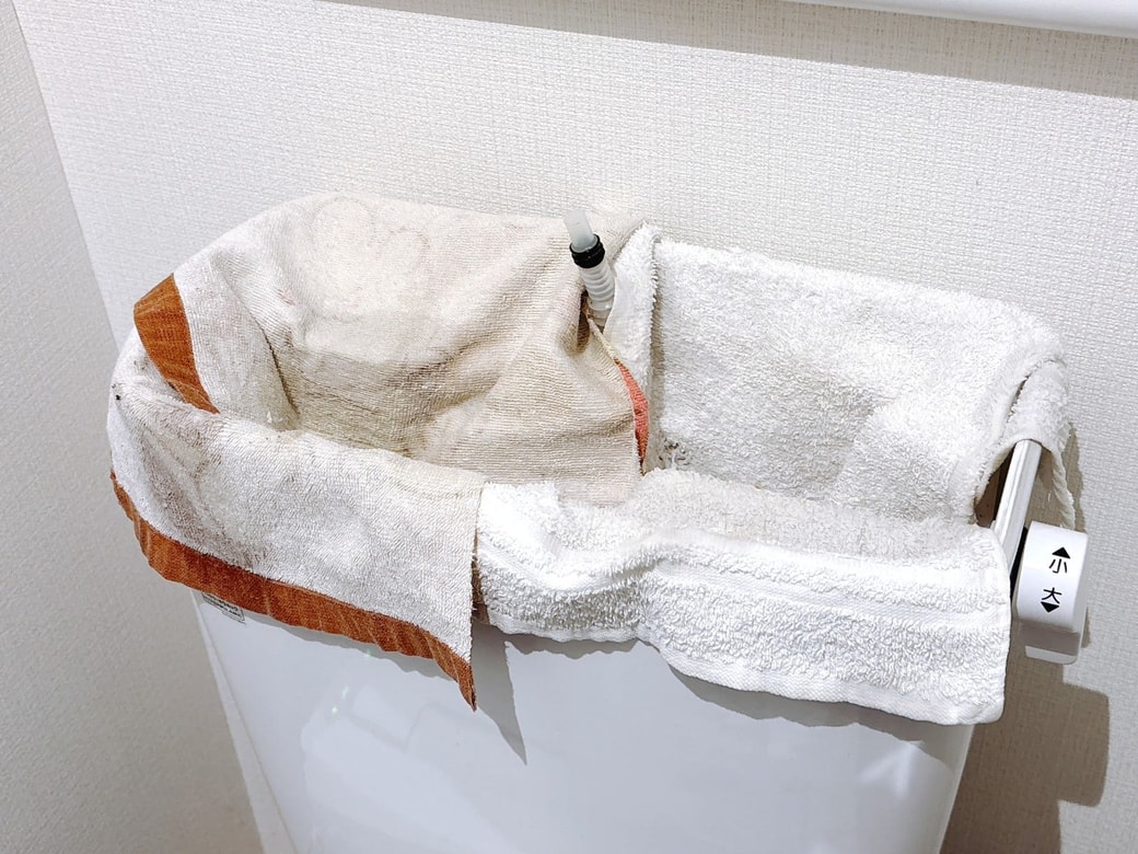 布で湿布をして30分放置する