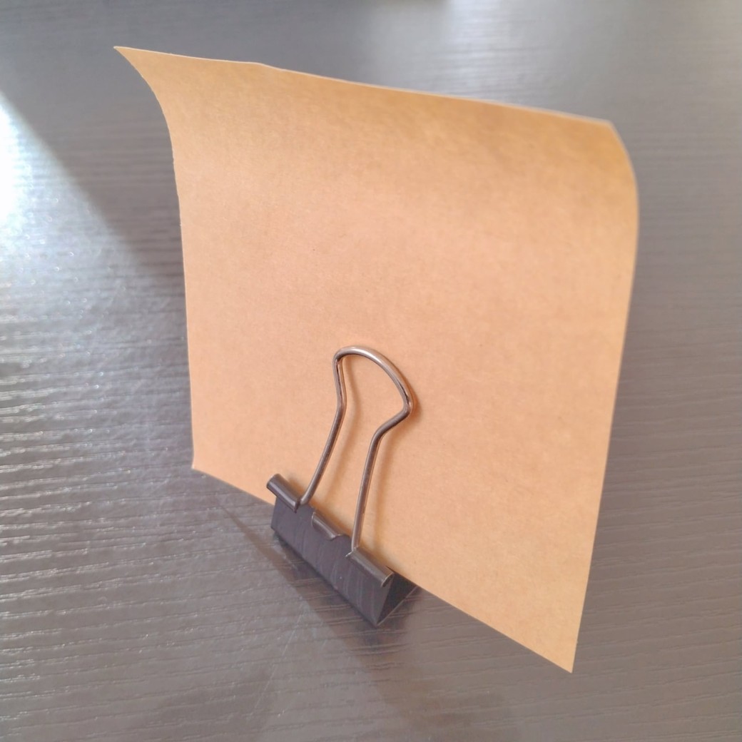 ダブルクリップは、メモスタンドとして使える