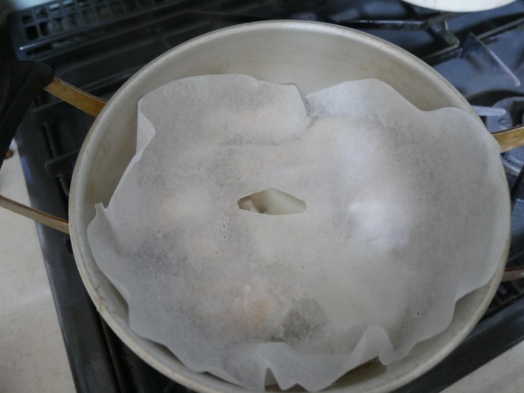 落とし蓋で煮る