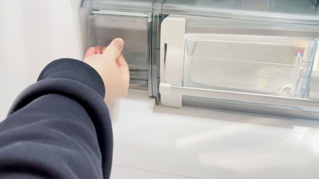 給水タンクを元に戻す