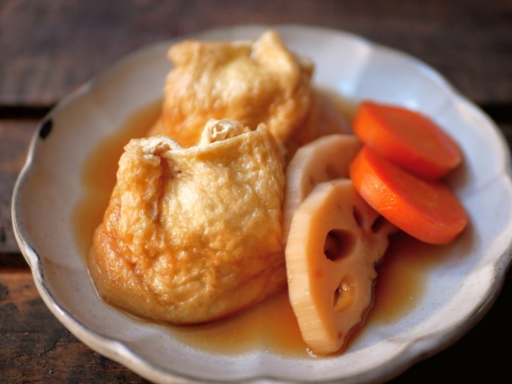 餅入り油揚げの茶巾煮