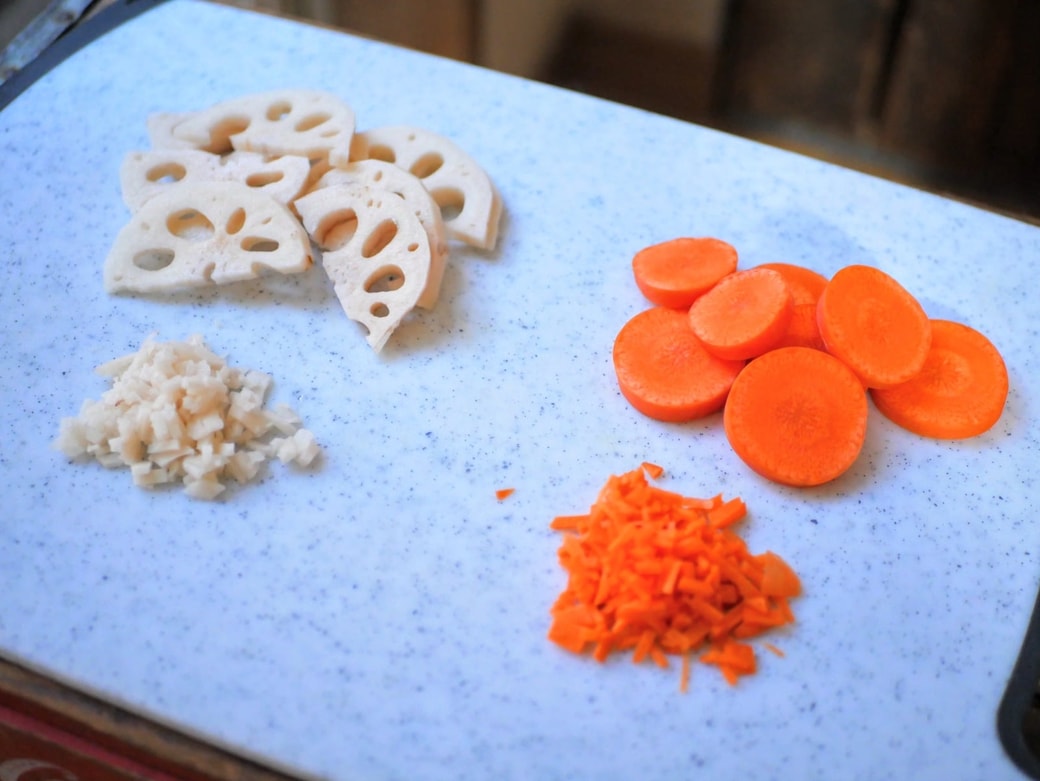 人参とレンコンを切ったところ