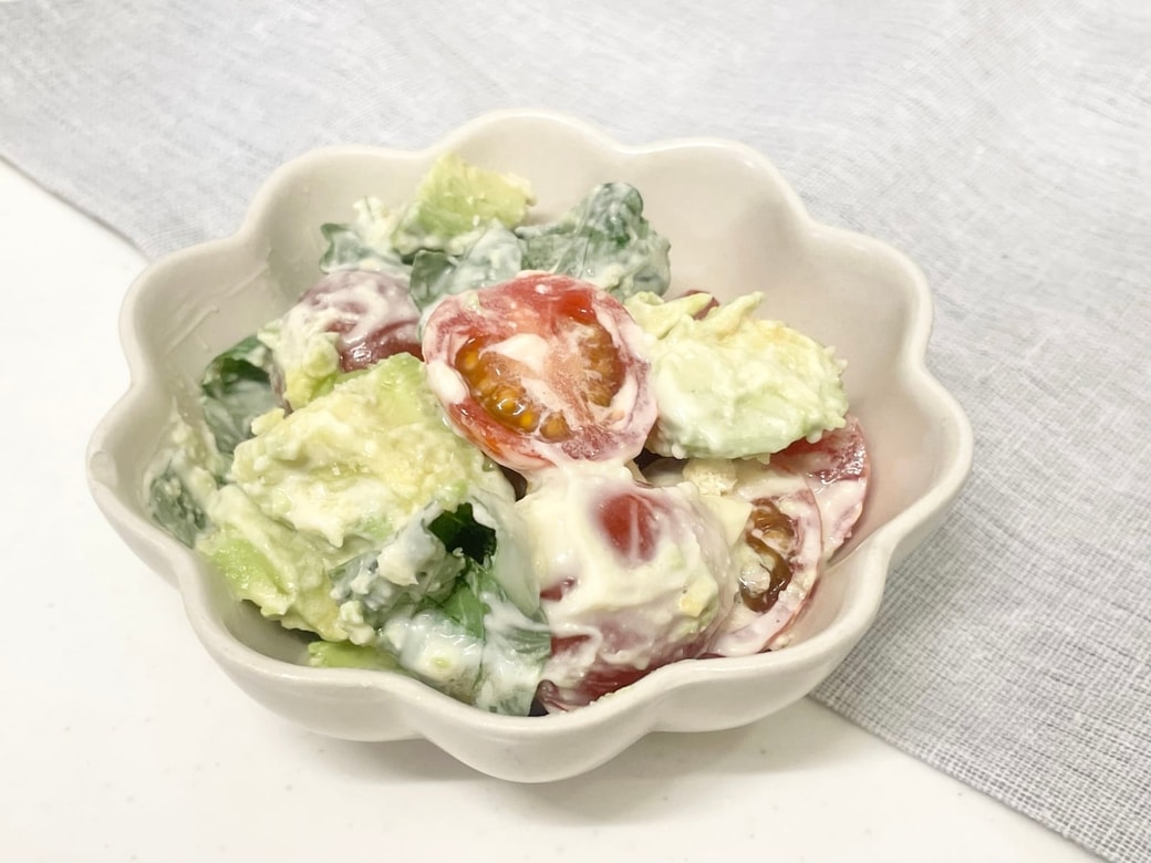 アボカドバジルサラダ