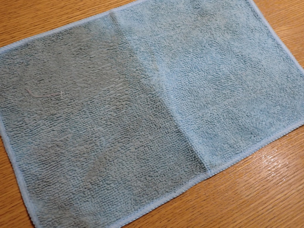 拭き掃除後のクロス