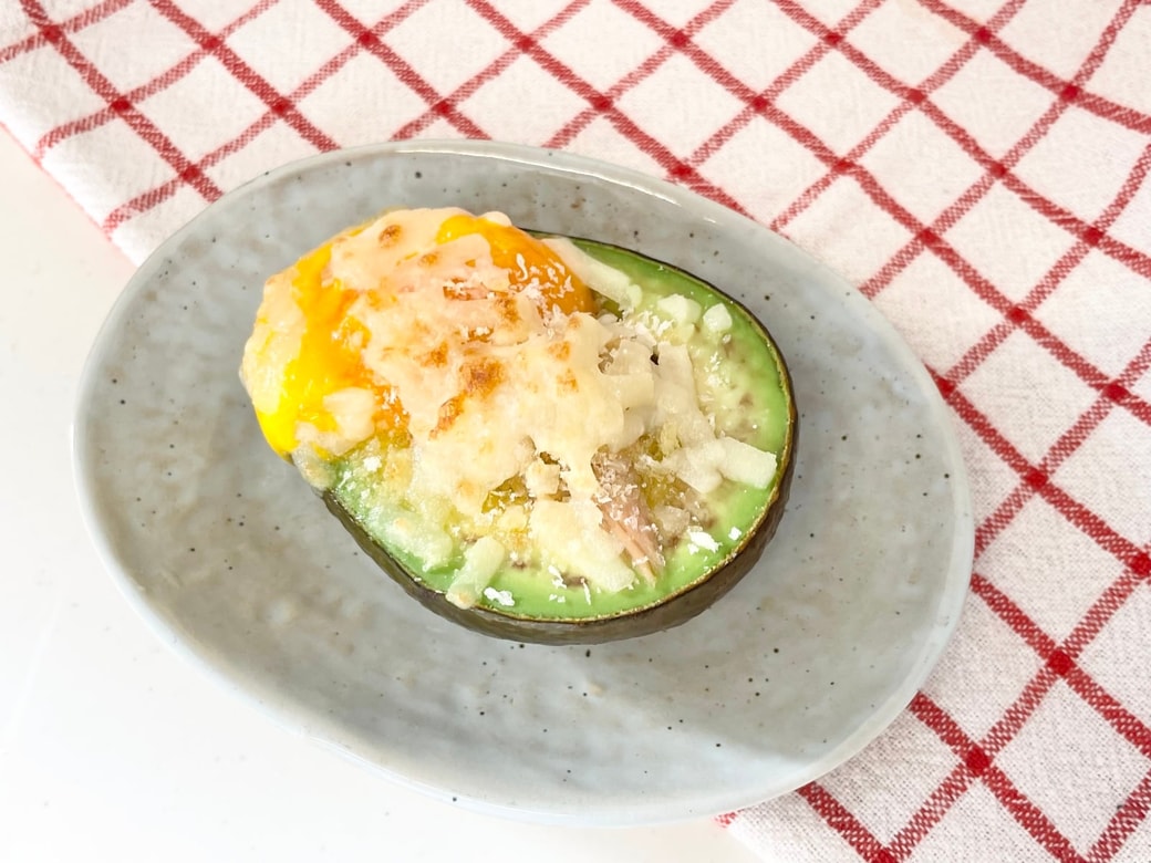 月見アボカドグラタン