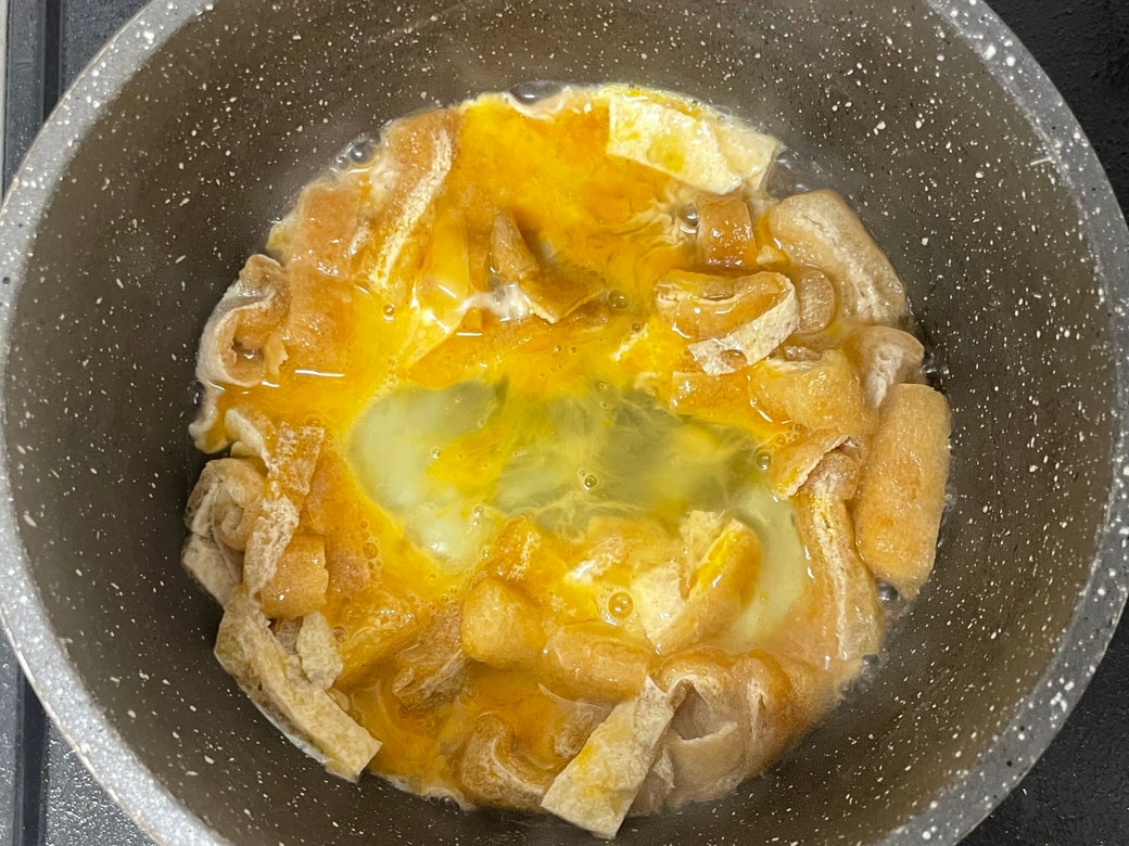 きつねの卵とじ丼
