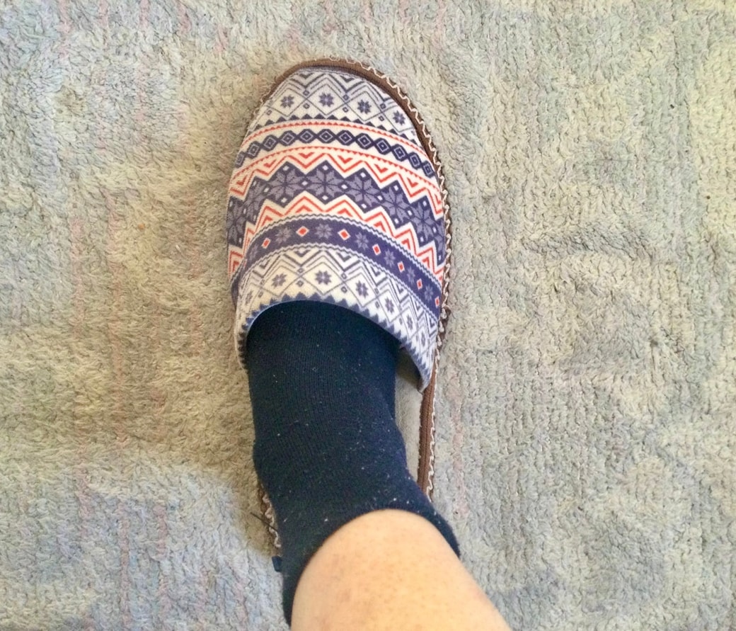 スリッパを履く