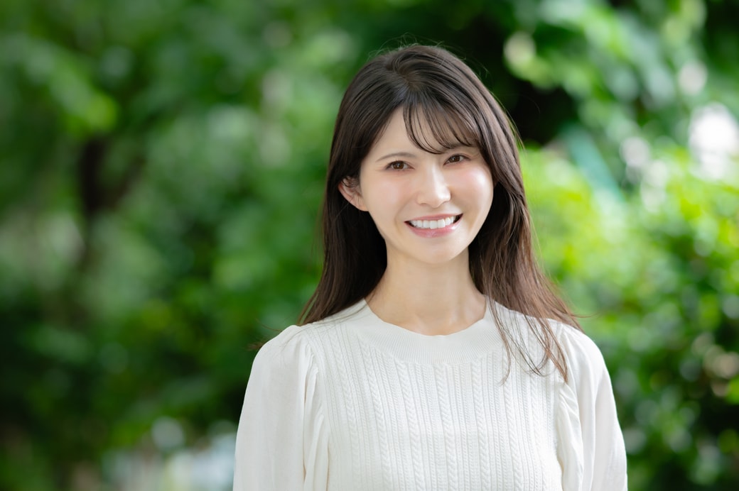 笑顔の女性