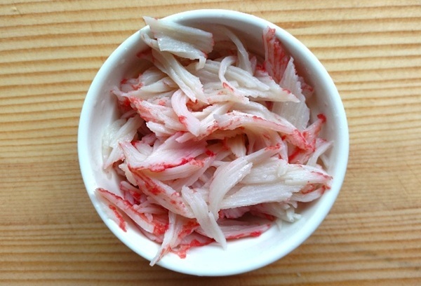 カニカマはほぐす