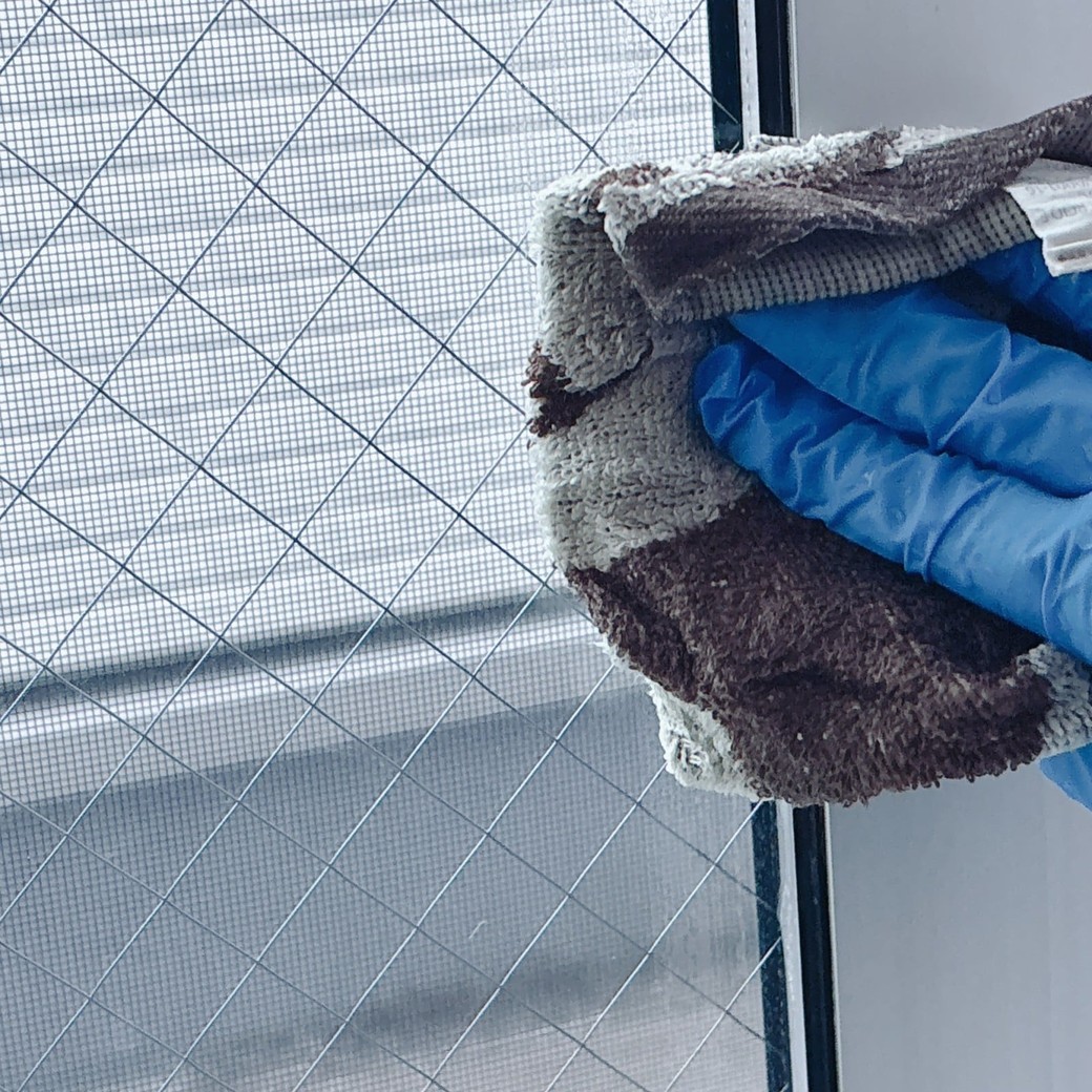 布でしっかりと水拭きする